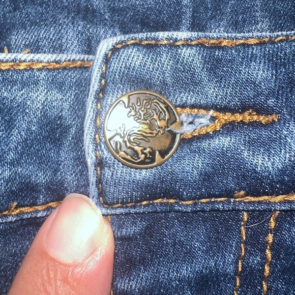 2 pair EUC Women's True Religion Jean Shorts Size 28 (E3) - Picture 6 of 7